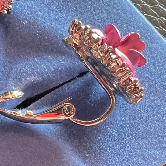 Avon Metal Rose Earrings - Picture 3 of 3
